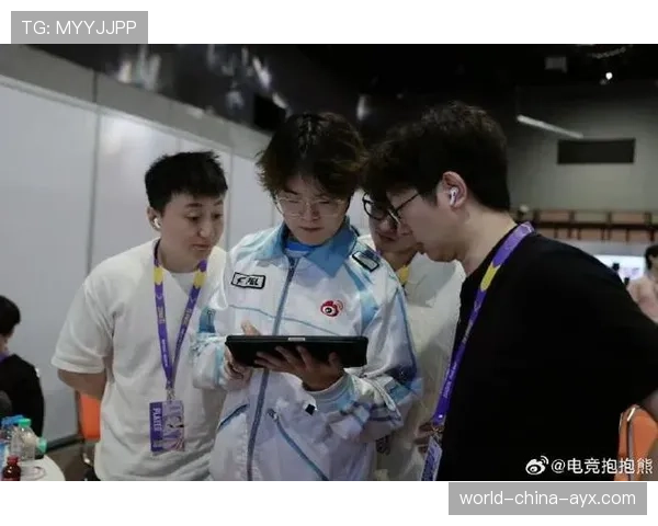 [战队名]发布选手纪录片：记录追梦路上的汗水与泪水